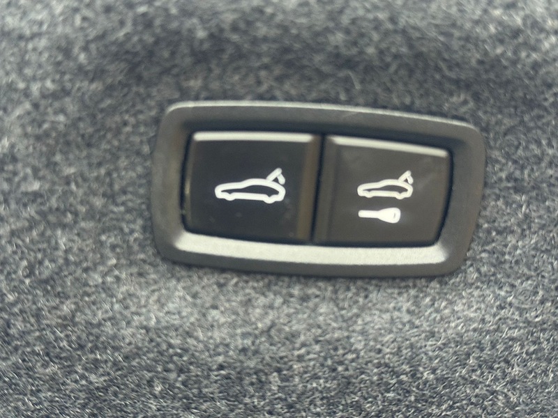 Used Porsche Taycan 2021 for sale - 77459514: Photo 14