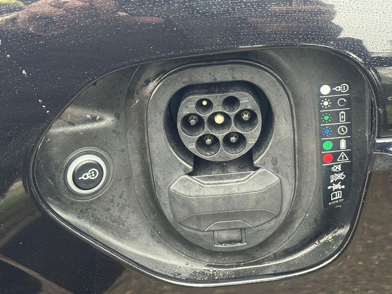 Used Porsche Taycan 2021 for sale - 77459514: Photo 20