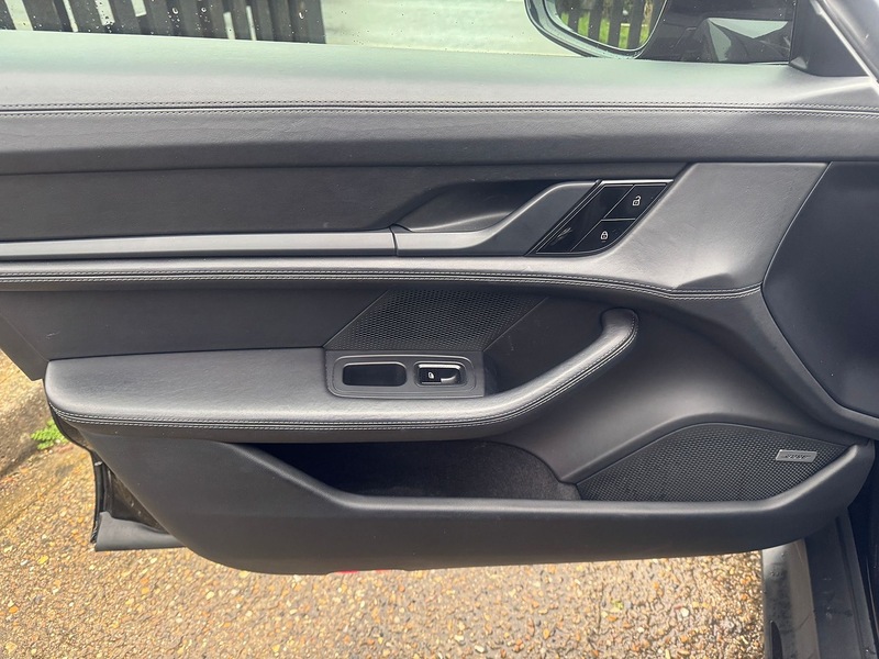 Used Porsche Taycan 2021 for sale - 77459514: Photo 45