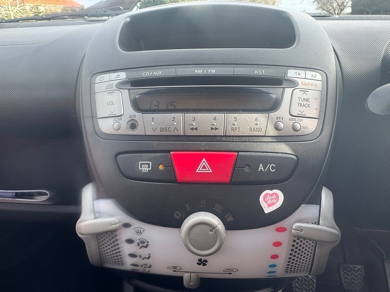 Used Peugeot 107 2013 for sale - 77365319: Photo 13