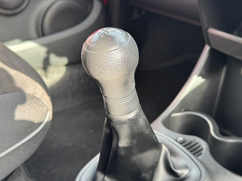 Used Peugeot 107 2013 for sale - 77365319: Photo 19