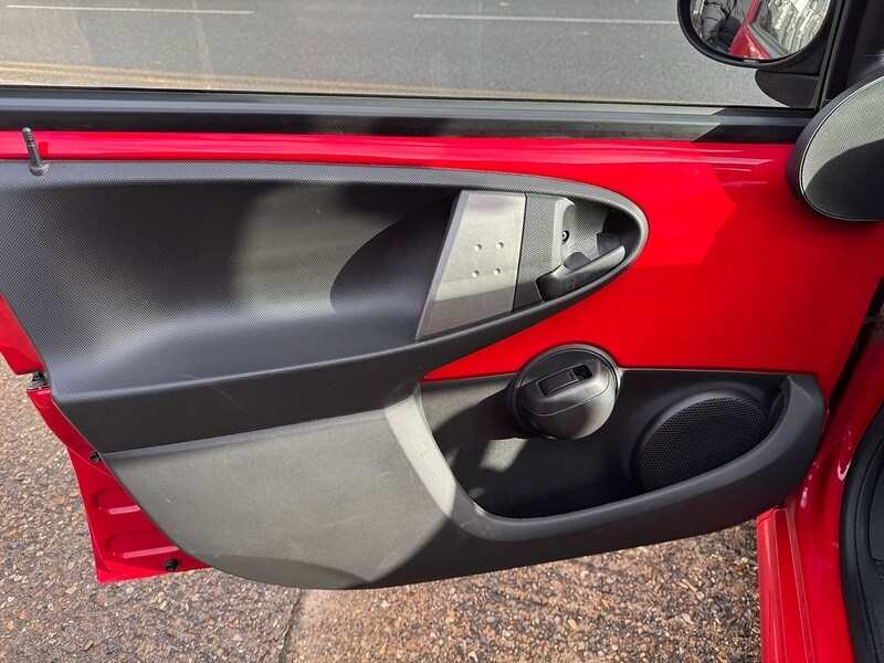 Used Peugeot 107 2013 for sale - 77365319: Photo 24