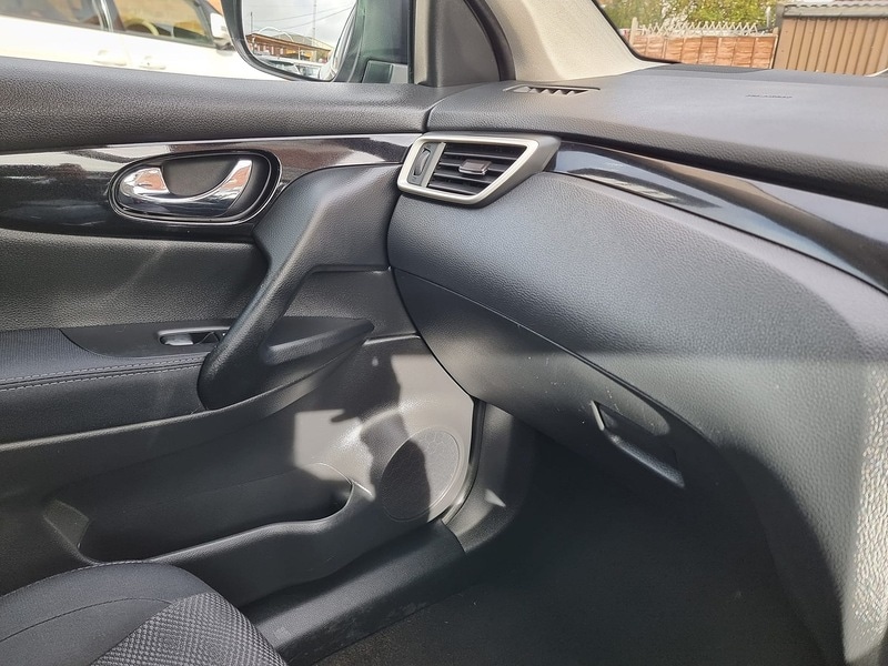 Used Nissan Qashqai 2015 for sale - 76351773: Photo 11