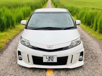 Used Toyota Estima 2015 for sale - 75004638: Photo