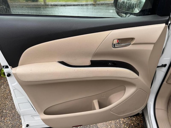 Used Toyota Estima 2024 for sale - 75004638: Photo 35
