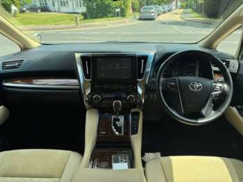 Used Toyota Alphard 2020 for sale - 74904384: Photo