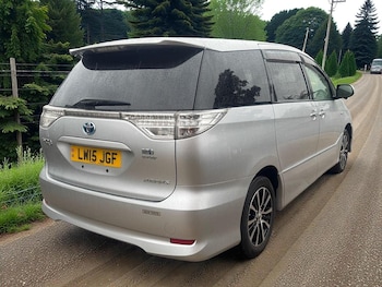 Used Toyota Estima 2015 for sale - 79441278: Photo
