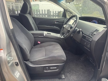 Used Toyota Estima 2015 for sale - 79441278: Photo