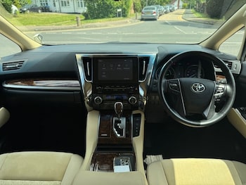 Used Toyota Alphard 2020 for sale - 75620188: Photo