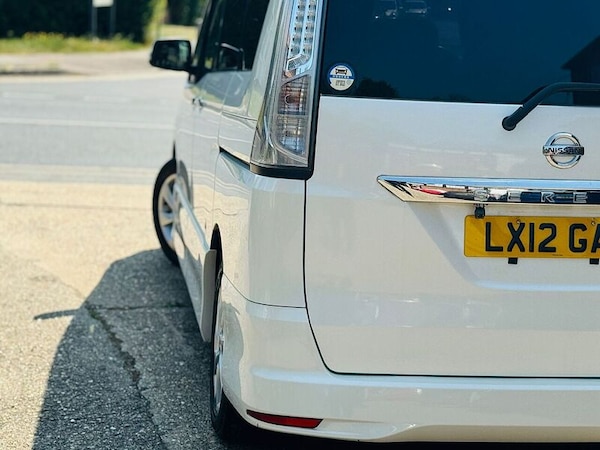 Used Nissan Serena 2023 for sale - 75019896: Photo 32