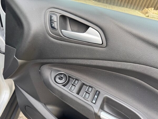 Used Ford C-Max 2016 for sale - 74486928: Photo 25