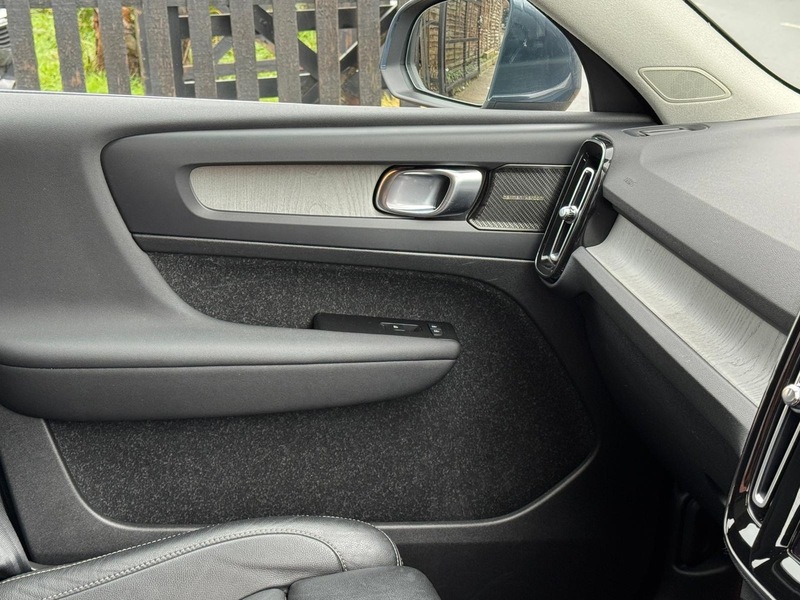 Used Volvo XC40 2020 for sale - 77172815: Photo 42