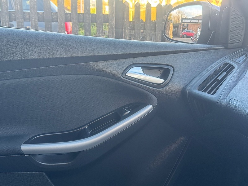 Used Ford Focus 2017 for sale - 76831644: Photo 24