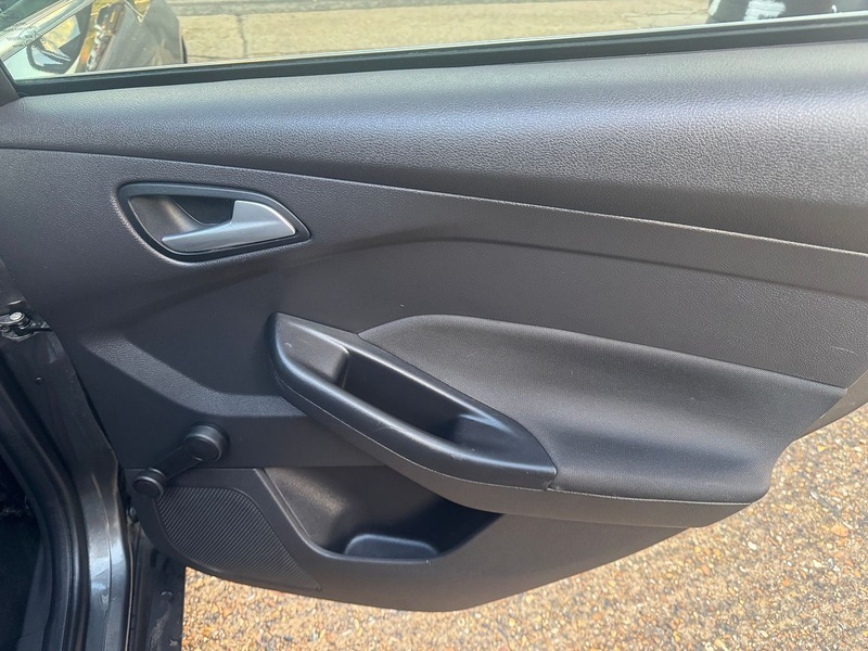 Used Ford Focus 2017 for sale - 76831644: Photo 38