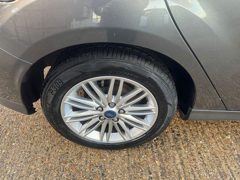 Used Ford Focus 2017 for sale - 76831644: Photo 40