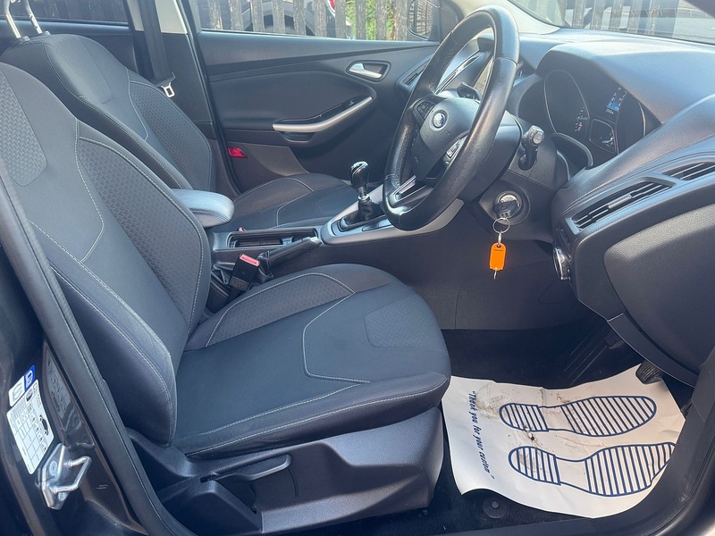 Used Ford Focus 2017 for sale - 76831644: Photo 5