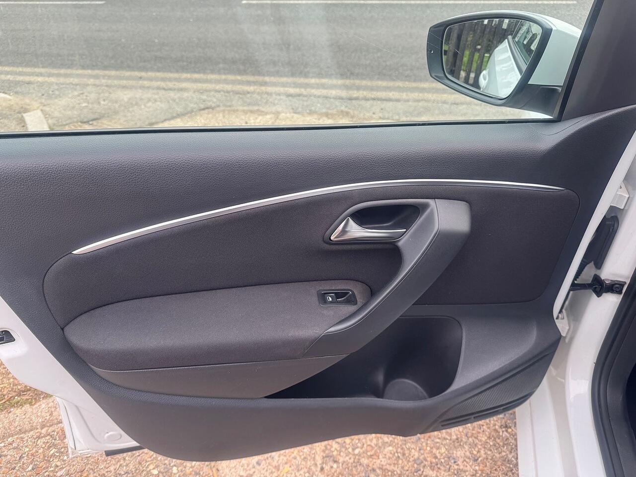 Used Volkswagen Polo 2016 for sale - 78091042: Photo 28