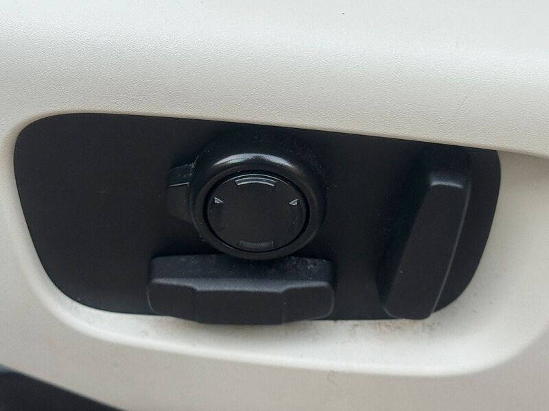 Used Land Rover Discovery 2017 for sale - 76476299: Photo 38