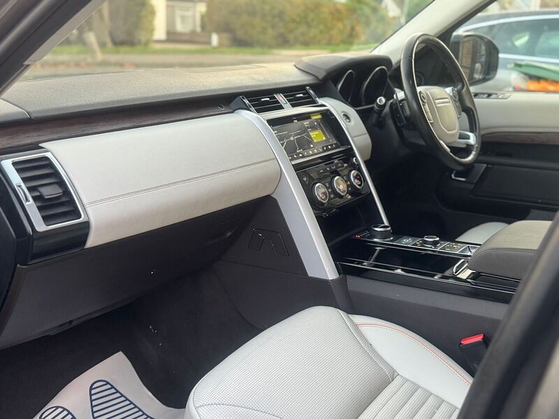 Used Land Rover Discovery 2017 for sale - 76476299: Photo 40