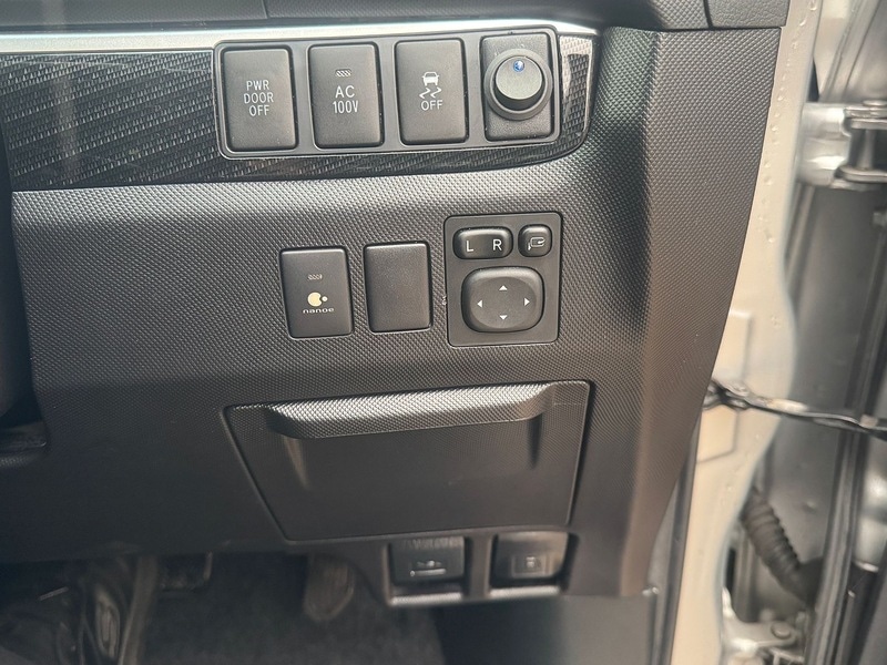 Used Toyota Estima 2015 for sale - 76962804: Photo 35