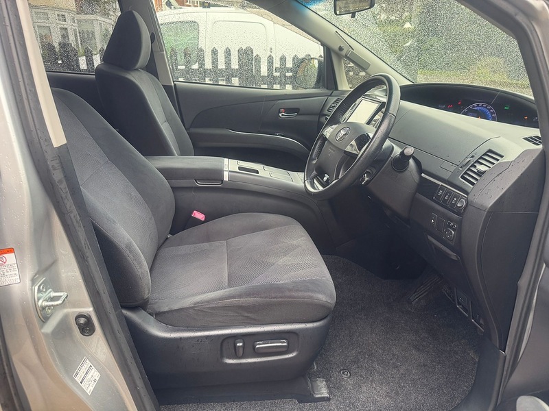 Used Toyota Estima 2015 for sale - 76962804: Photo 4