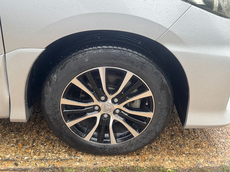 Used Toyota Estima 2015 for sale - 76962804: Photo 42