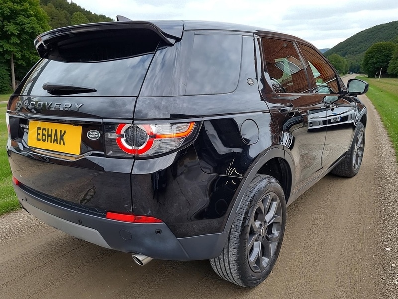 Used Land Rover Discovery Sport 2019 for sale - 76396517: Photo 3