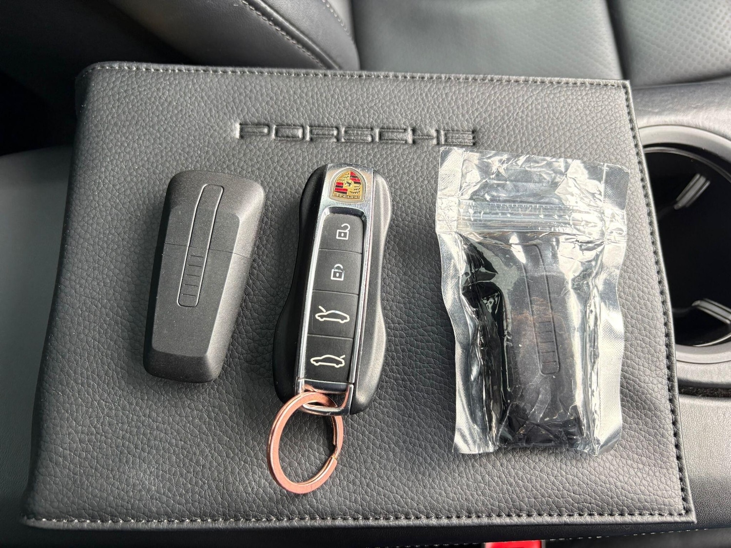 Used Porsche Taycan for sale - 78091059: Photo 30