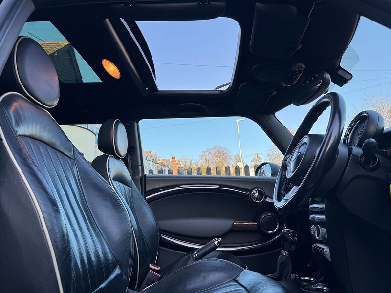 Used MINI Hatch 2010 for sale - 77080653: Photo 4