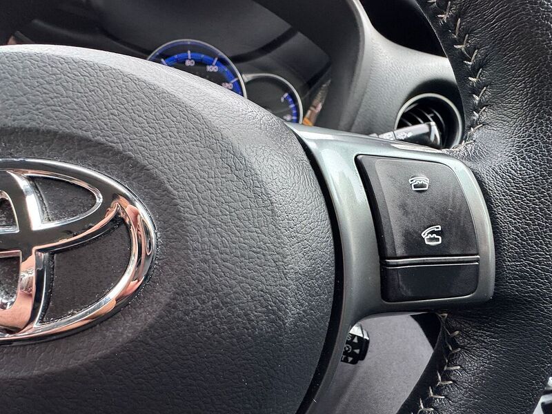 Used Toyota Yaris 2016 for sale - 77282328: Photo 12