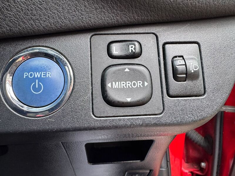 Used Toyota Yaris 2016 for sale - 77282328: Photo 22