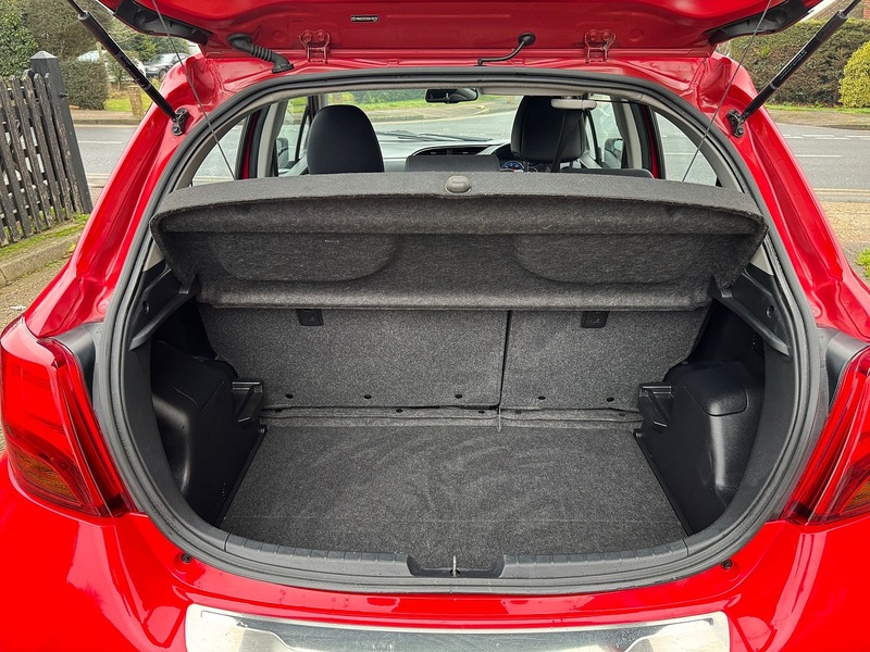 Used Toyota Yaris 2016 for sale - 77282328: Photo 24