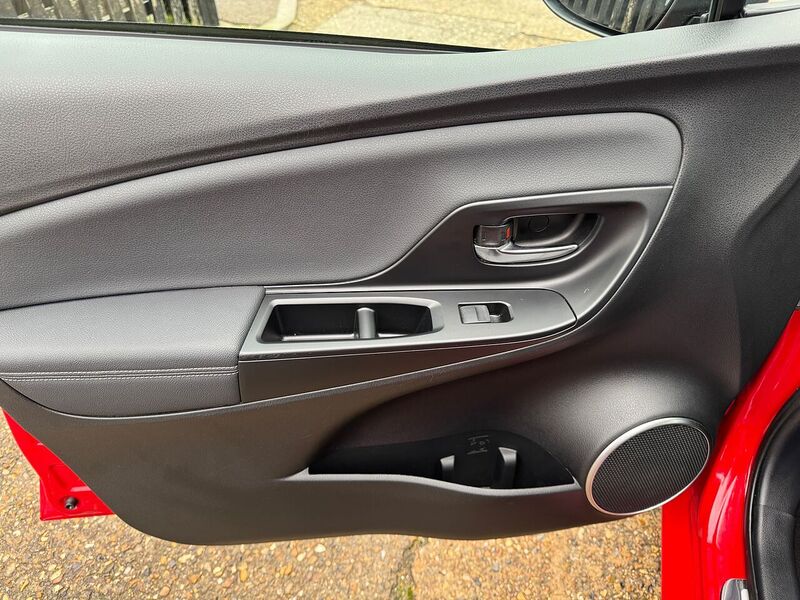 Used Toyota Yaris 2016 for sale - 77282328: Photo 29