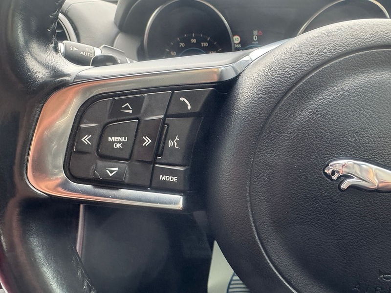 Used Jaguar XE 2016 for sale - 76553615: Photo 21