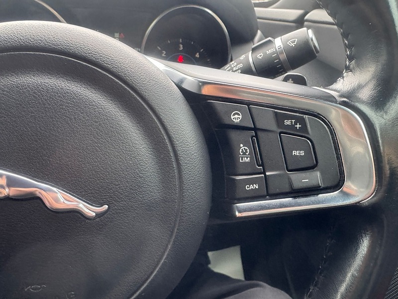 Used Jaguar XE 2016 for sale - 76553615: Photo 22