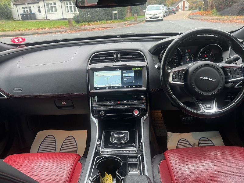 Used Jaguar XE 2016 for sale - 76553615: Photo 23