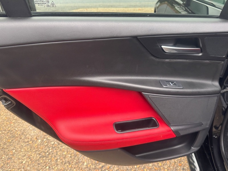 Used Jaguar XE 2016 for sale - 76553615: Photo 41