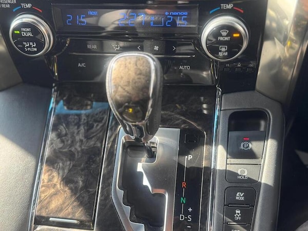 Used Toyota Vellfire 2025 for sale - 75690316: Photo 10