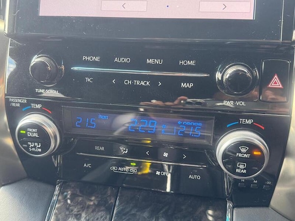Used Toyota Vellfire 2025 for sale - 75690316: Photo 15