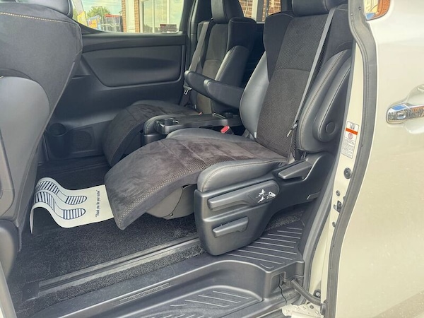 Used Toyota Vellfire 2025 for sale - 75690316: Photo 37