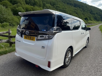 Used Toyota Vellfire 2021 for sale - 75690316: Photo