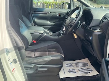 Used Toyota Vellfire 2021 for sale - 75690316: Photo