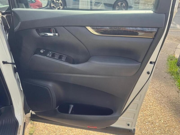 Used Toyota Vellfire 2025 for sale - 75690316: Photo 52