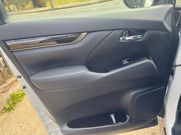 Used Toyota Vellfire 2025 for sale - 75690316: Photo 53