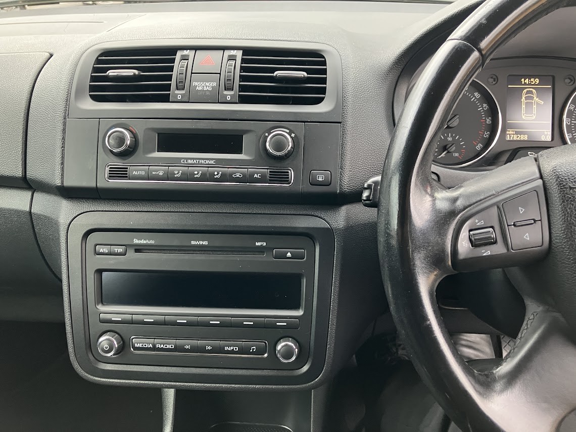 Used Skoda Fabia 2010 for sale - 76497391: Photo 20