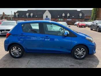 Used Toyota Yaris 2015 for sale - 74543242: Photo