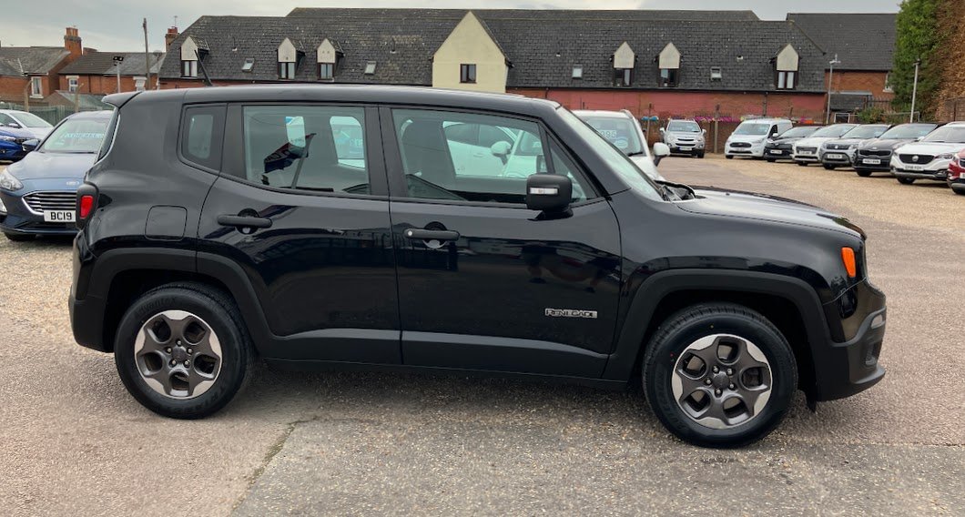 Used Jeep Renegade 2016 for sale - 76412263: Photo 2