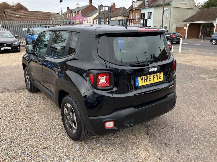 Used Jeep Renegade 2016 for sale - 76412263: Photo 3