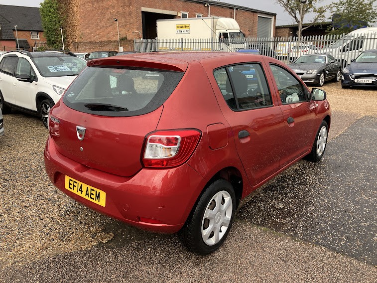 Used Dacia Sandero 2014 for sale - 76376921: Photo 8