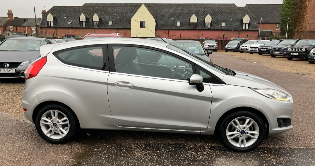 Used Ford Fiesta 2017 for sale - 76591568: Photo 2